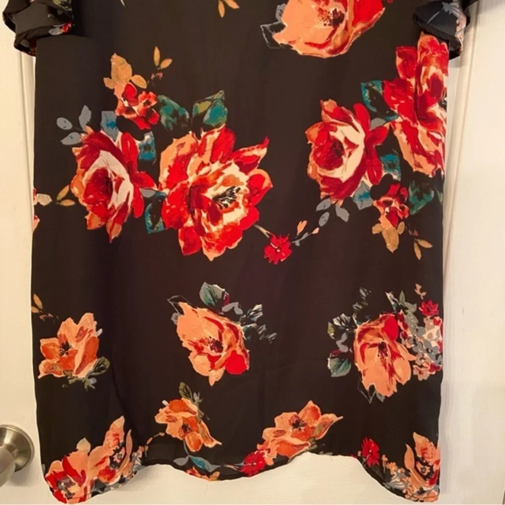 Everly Floral Bell Sleeve‎ Shift Dress Size M